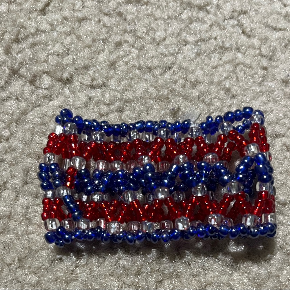 ❤️💙🤍American pride bracelet!!!❤️💙🤍
